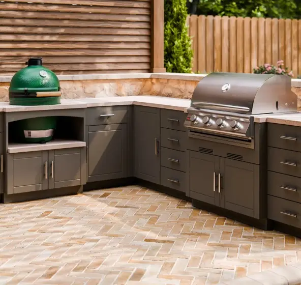 outdoor kitchen